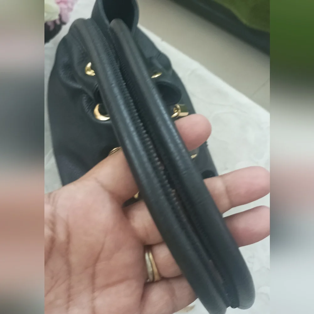 Authentic Michael Kors Leather Medium East West Ring Tote in Black - Picture 7 of 13